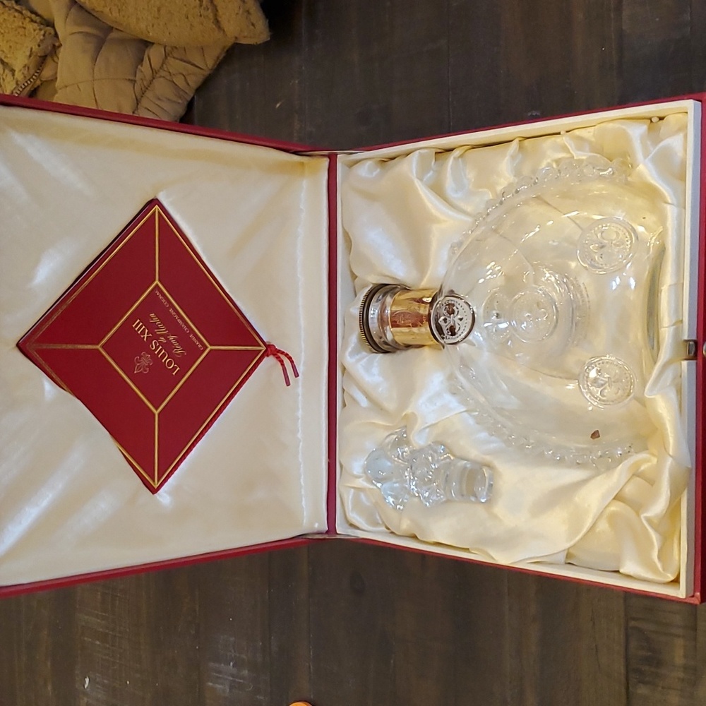 Rare vintage Remy Martin louis xlll crystal and original box